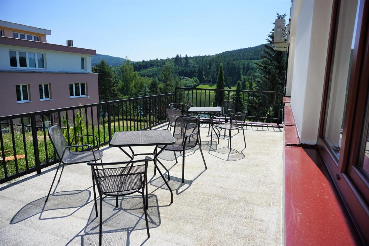 Penzion U Prehrady Luhacovice Exterior photo